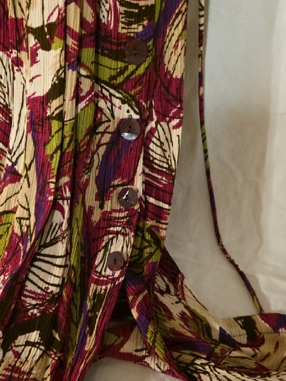 Erika Sleeveless Leaf-Print Maxi Dress in Magenta, Olive & Cream - Picture 3 of 5